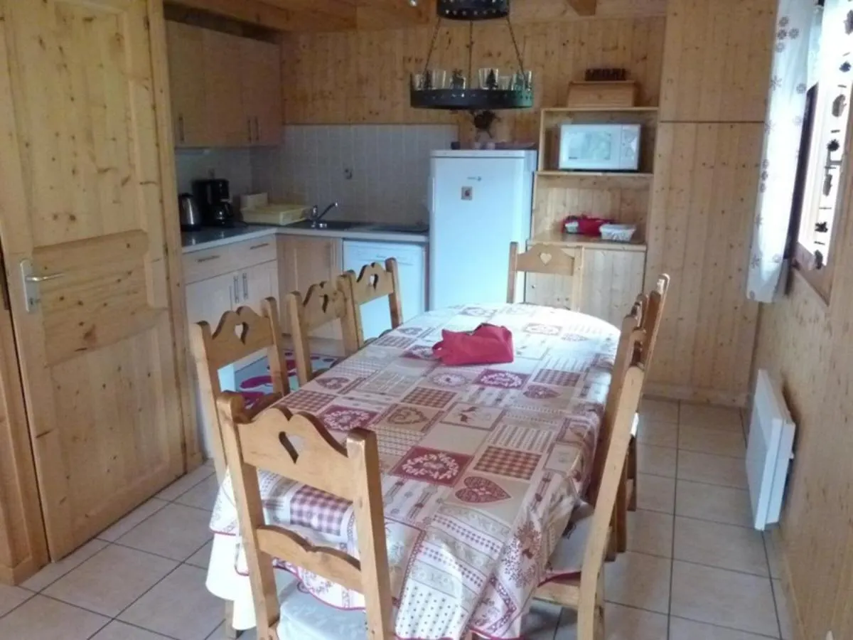 Chalet 3 Etoiles Avec Grande Terrasse, Garage Et Acces Aux Randonnees - Fr-1-573-52 Le Biot