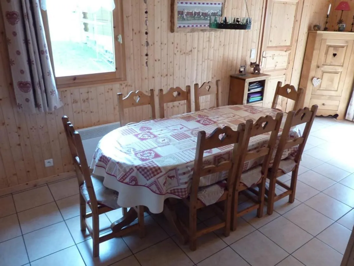 Chalet 3 Etoiles Avec Grande Terrasse, Garage Et Acces Aux Randonnees - Fr-1-573-52 Le Biot 0*,  فرنسا